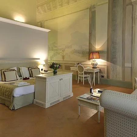 Palazzo Guicciardini מלון 3*